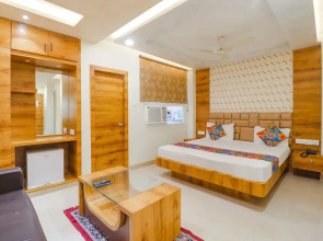 FabHotel Holiday Grand