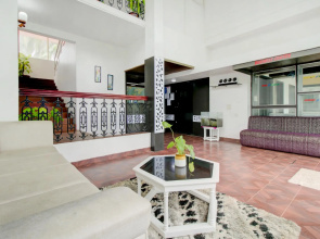 CAPITAL O75308 Floatel International Beach Resort