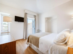 Casa do Calhau - 1 Bedroom Apartment Sleeps 4