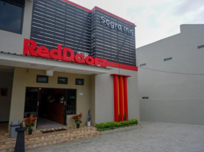 RedDoorz near Kampus UMP Purwokerto 2