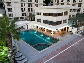 Qinn Hotel