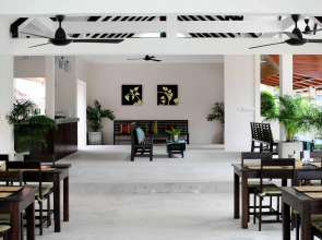 Naiharn Beach Resort