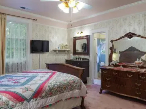 Roseberry House Bed & Breakfast