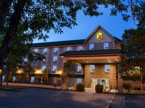 Super 8 by Wyndham Calgary Shawnessy Area