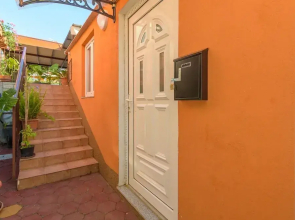 Orange - Garden Terrace - SA1