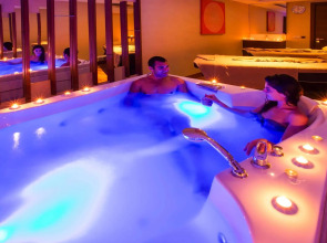 Royal Stay Palace Hotel