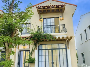 Deluxe 4 Br Warm Villa - Novaworld PT