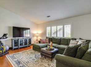 Fairfield Wine Country Getaway w/ Backyard Oasis!