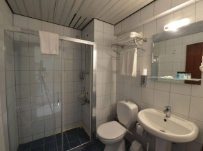 Kaftans City Hotel by RRH&R