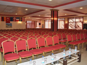 First Class Hotel