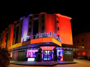 Plaza V Executive Hotel