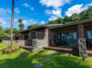 Coco de Mer Hotel and Black Parrot Suites