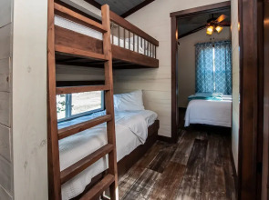 Coosa At River Rocks Landing 1 Bedroom Bungalow