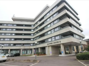 Luxury 1 Bedroom Apartment with Netflix & Parking