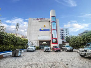 FabHotel R D Green