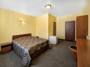 Hotel on Obvodnom