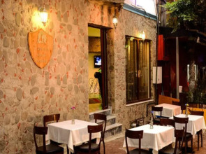 Kupa Pension Old City