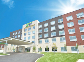 Holiday Inn Express & Suites Toledo West by IHG