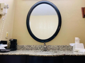 Super 8 Cincinnati OH