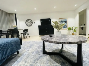 Mega Style Apartments Fitzpatrick
