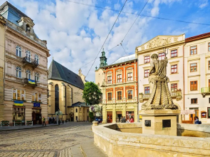 Апартаменти з сауною на Площі Ринок для 4 -х гостей - в еко стилі