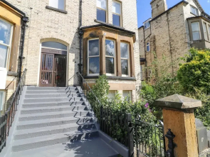 Apartment Located Centrally for up to 4 Guests