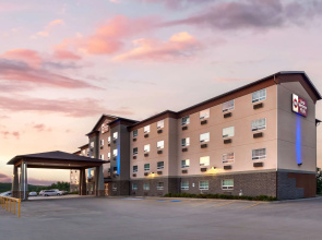 Best Western Plus Peace River Hotel & Suites