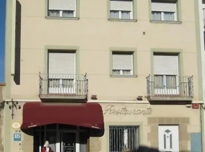 Hostal Restaurante El Surtidor
