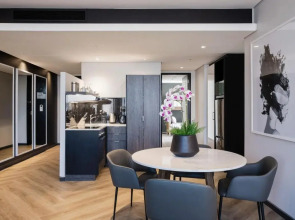 The Capital 15 on Orange Hotel & Spa