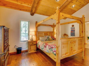 Southwestern Angel Fire Abode w/ Game Room