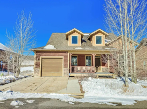 Half-mi to Skiing: Gorgeous Granby Ranch Home!