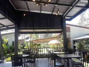 Phuket Sirinapha Resort