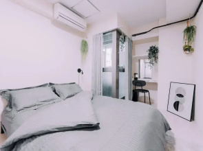 Minimalist Loft 803