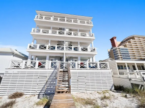 Joy By The Sea 5 Bedroom Home