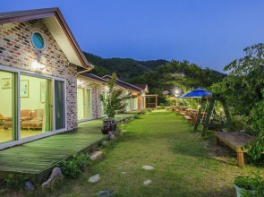 Youngwol Cloud Garden Pension