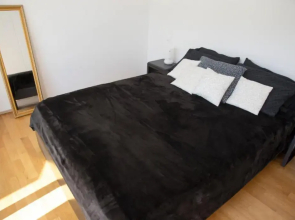 Infinity White Complex