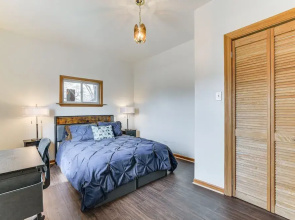 Pet Friendly: 8 Mi to Chicago - Fenced Backyard!