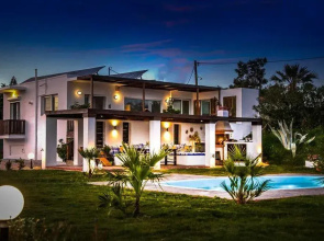 Afantou Beach Villa