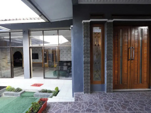 Hotel O 94911 Syariah Anggrek Guest Hous