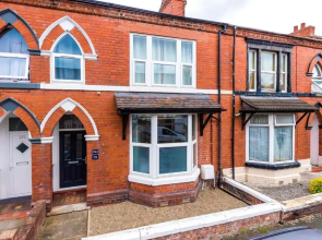 Modern apartment in Crewe by 53 Degrees Property, ideal for long-term Business & Contractors - Sleeps 4