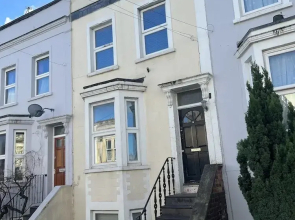 Immaculate 3-bed House Near Stokes Croft Bristol
