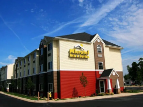 Microtel Inn & Suites by Wyndham Kalamazoo