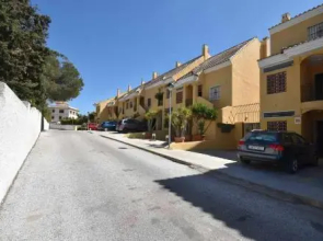 Beautiful beachside duplex apartment with amazing sea views
