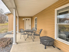 Lovely Finger Lakes Vacation Home Near Seneca Lake