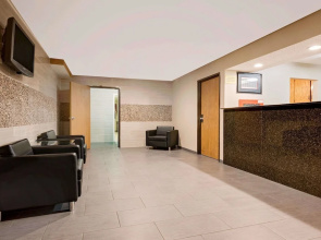 Super 8 by Wyndham Mentor Cleveland Area