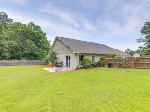 Swansboro Vacation Rental, 4 Mi to Hammocks Beach!