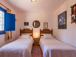 1133 Villa Dachita