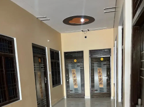 Goroomgo Shree Raj Homestay Ayodhya