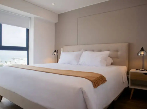 w Beautiful 3BR w Balcony in San Isidro