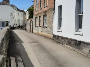 Newly Refurbished 2nd Floor Apartment Lil Nauti